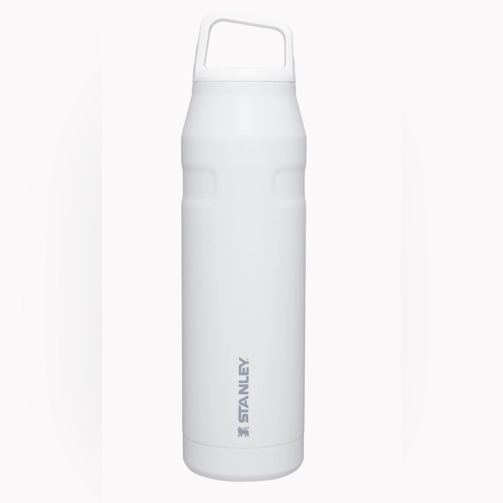 STANLEY 36oz WHITE Ice Flow Bottle